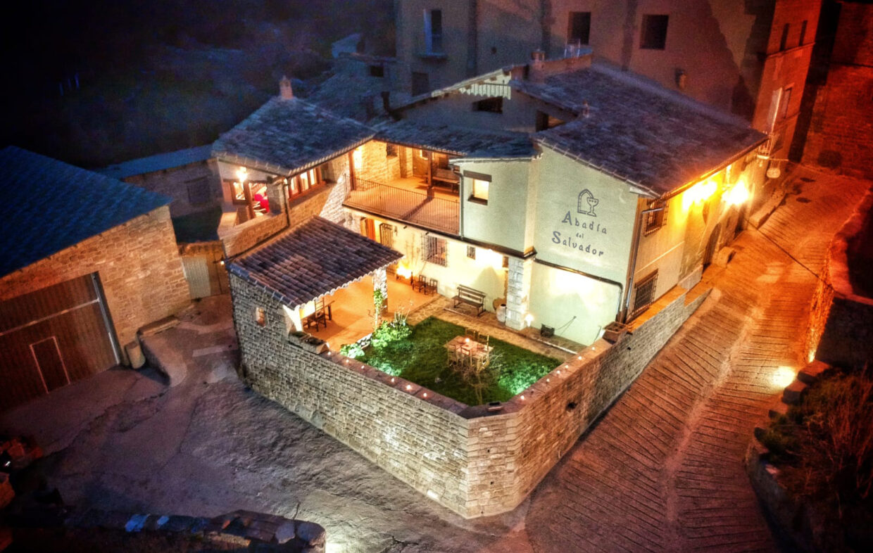 hotel con vistas magnificas en murillo de gallego